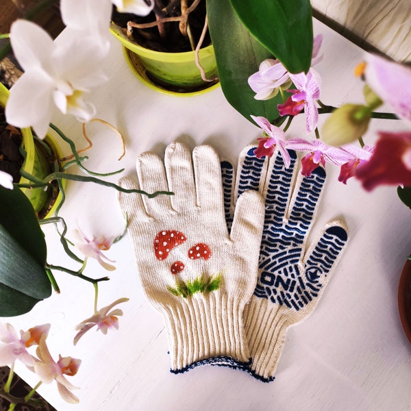 Gardening gloves Gardening gifts for women Handpainted Garden cotton gloves Gifts for gardeners Mothers day presents Outdoor planters