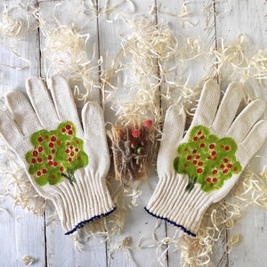 Gardening gloves Gardening gifts for women Handpainted Garden cotton gloves Gifts for gardeners Mothers day presents Outdoor planters