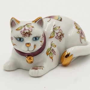Cat Figurine - 1986 Franklin Mint