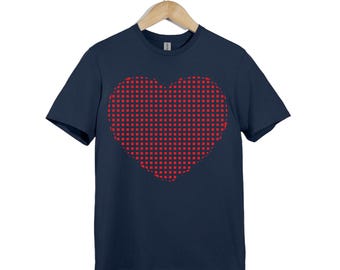 Maglietta grafica a forma di cuore a scacchi: maglietta unisex per San Valentino con griglia rossa