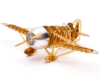 Gee Bee Modelo R2: Kit de avión de latón grabado - Rompecabezas de metal 3D para armar