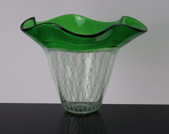Emerald Green Encalmo Vase