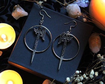 Apocalypse medieval battle axe earrings - gothic jewelry, witchy, fantasy, gothic jewelry, gothic earrings, dangle earrings