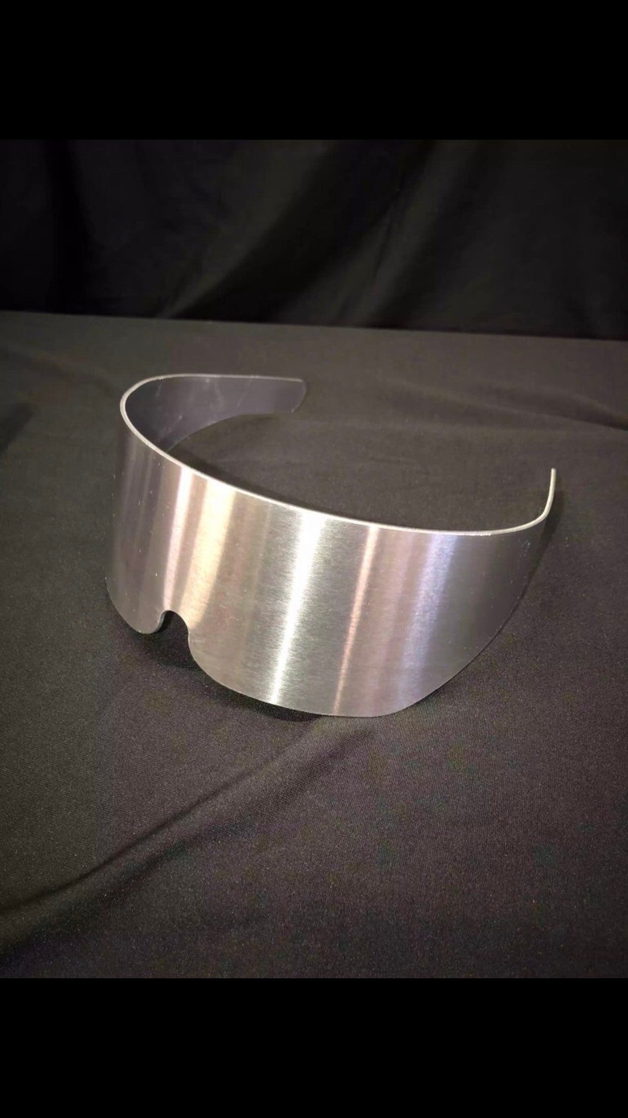 ドックブラウンのオールメタルサングラス + アラマナック バック・トゥ