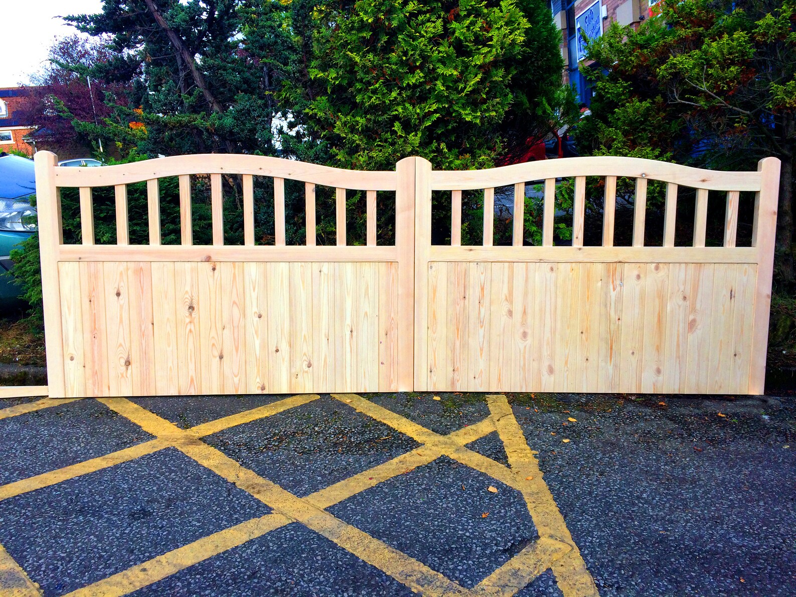 Arched Top Wooden Double Entrance Cottage Style Driveway Gates Etsy UK