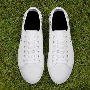 Personliga brudskor - Anpassade sneakers för bröllop med namn och datum bild 7
