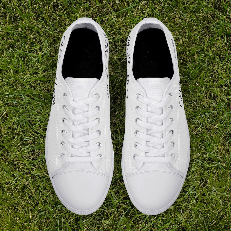 Personliga brudskor - Anpassade sneakers för bröllop med namn och datum bild 7