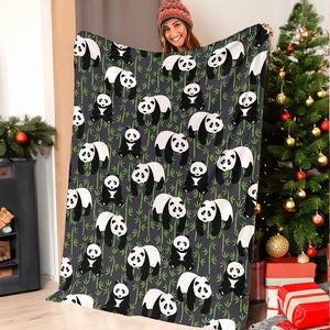 Panda Bamboo Pattern Print Hooded Blanket