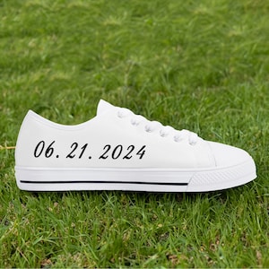 Personliga brudskor - Anpassade sneakers för bröllop med namn och datum bild 5