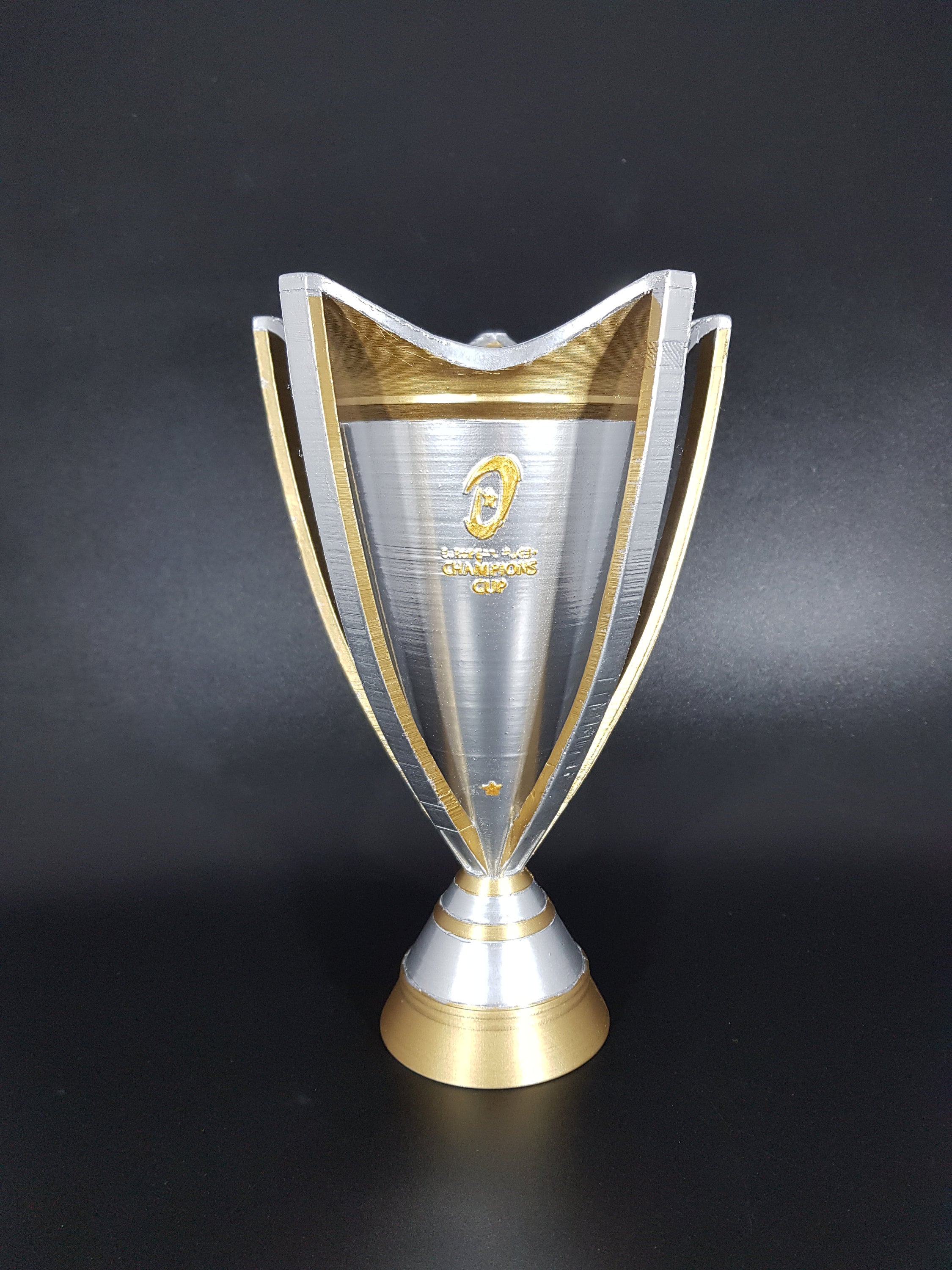 Réplique du trophée du championnat d'Europe de rugby -  France