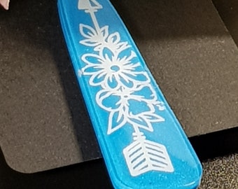 Horquilla azul y blanca hecha a mano