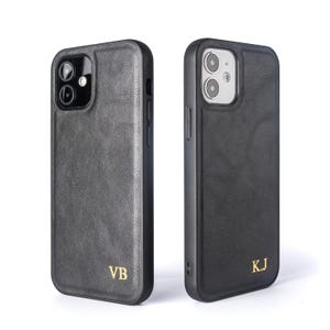 パーソナライズされたiPhone 16レザーケース - 名入れ刻印可能なカスタムPUレザースマホカバー - スリムな保護ケース。彼または彼女へのギフトに