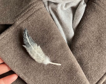 Handmade felted feather pin Feather brooch Woolen jewellery Gift for Her Mother’s Day gift Bird lovers Handmade feather