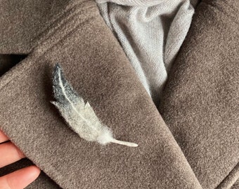 Handmade felted feather pin Feather brooch Woolen jewellery Gift for Her Mother’s Day gift Bird lovers Handmade feather