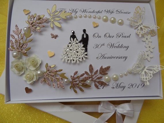 UK Greetings Biglietto di auguri di compleanno per moglie – What is a Wife? Design sentimentale