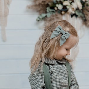 Linen sage green hair bow, M size girl&#39;s hair accessories, Many colors