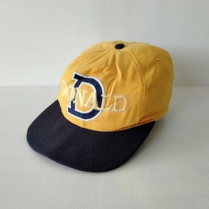 Vintage Donald Duck Walt Disney gele en marineblauwe dop | 90s Cartoon Animation Klassieke basketbalpet uit de jaren 90