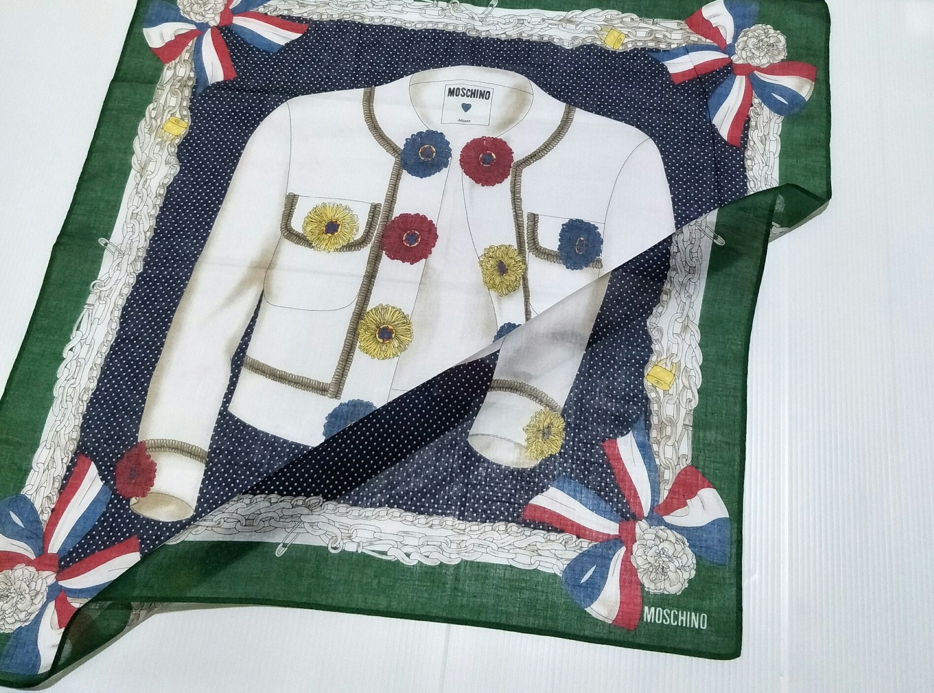 Moschino vintage scarf - Etsy 日本