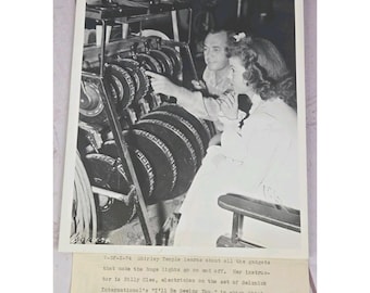 Shirley Temple 1944 8x10 Candid Photo Learning about Lights I'll Be Seeing You