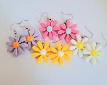 Dangle Flower Power Earrings