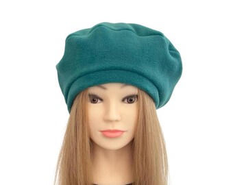 Green Velvet Beret Hat Stylish Slouchy Velvet Autumn Fashion  display picture 3