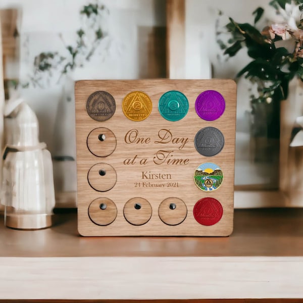 Personalised Recovery Token Display  - Chips - Personalized Serenity Prayer Recovery Chip Holder - AA display - Holder - Serenity prayer