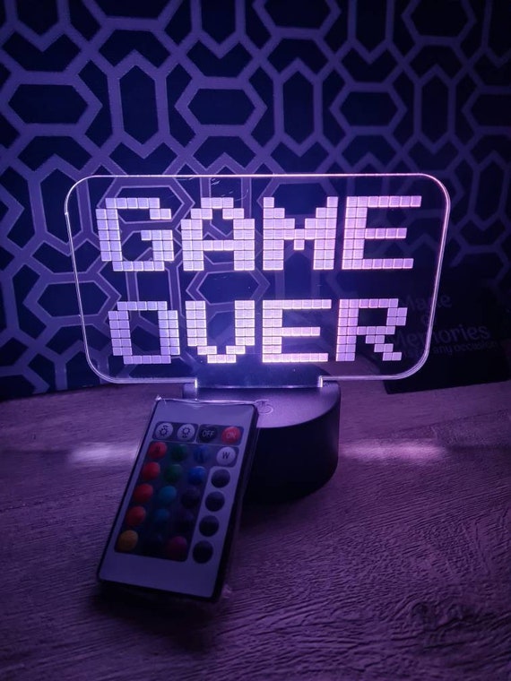 GAME OVER Lampe LED Man Höhle Gaming Nachtlicht Illusion Lampe Schlafzimmer  Stimmungsbeleuchtung Ihre eigene Textwahl - .de