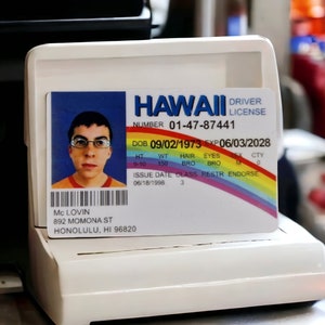 McLovin Plastic ID Card- Superbad - Replica - Movierabilia - Novelty Prop - Choice to personalise with your own photo - Movies - Film