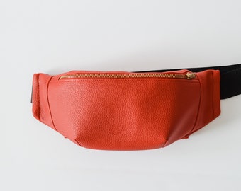 the revisited banana ... Red Rose belt bag