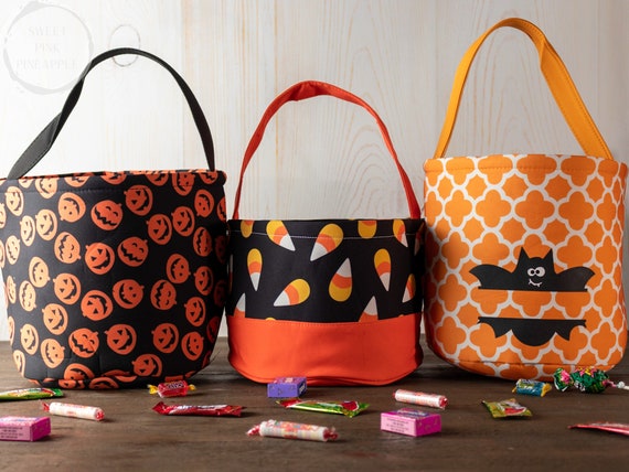 Personalized Halloween Bucket, Halloween Basket, Kids Halloween Bag, Kids Trick or Treat Bag