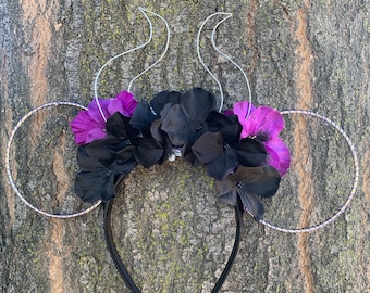 Diadema con orejas y cuernos inspirada en Maléfica