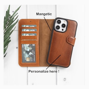 Capa de couro marrom polido para iPhone 15, iPhone 15, 15 Pro, 15 Plus e Pro Max, capa tipo carteira magnética removível 2 em 1 personalizada, compartimentos para cartão