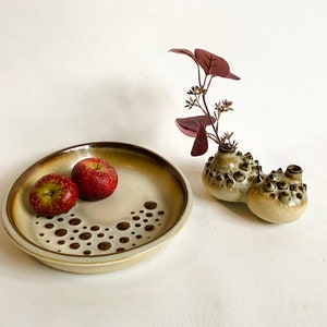 Einar Johansen vase et assiette. Milieu du siècle poterie danoise conception des années 1960.