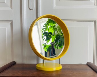 Funky 1970s plastic mirror. Danish Mid-century furniture, scandinavian design.