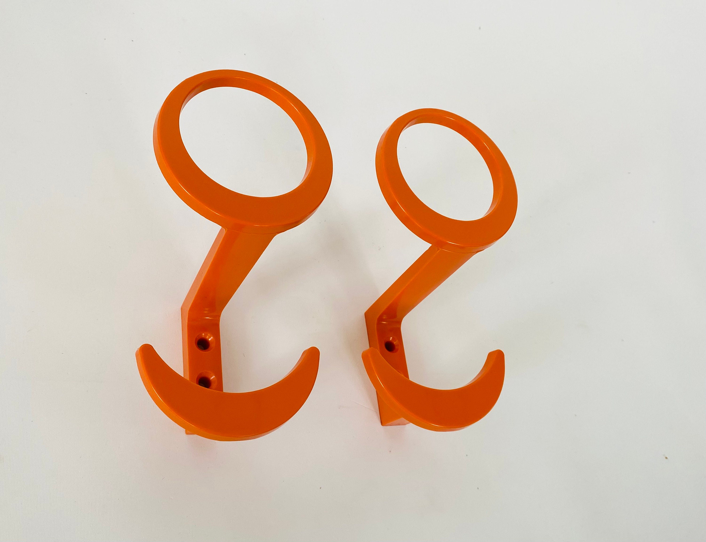 Set of 6 vintage green and yellow plastic hangers by Ingo Maurer for Design  M, 1970