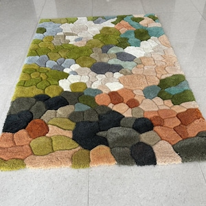 Handmade Wool Tufted Moss Rug: Nature-Inspired Forest Floor Carpet