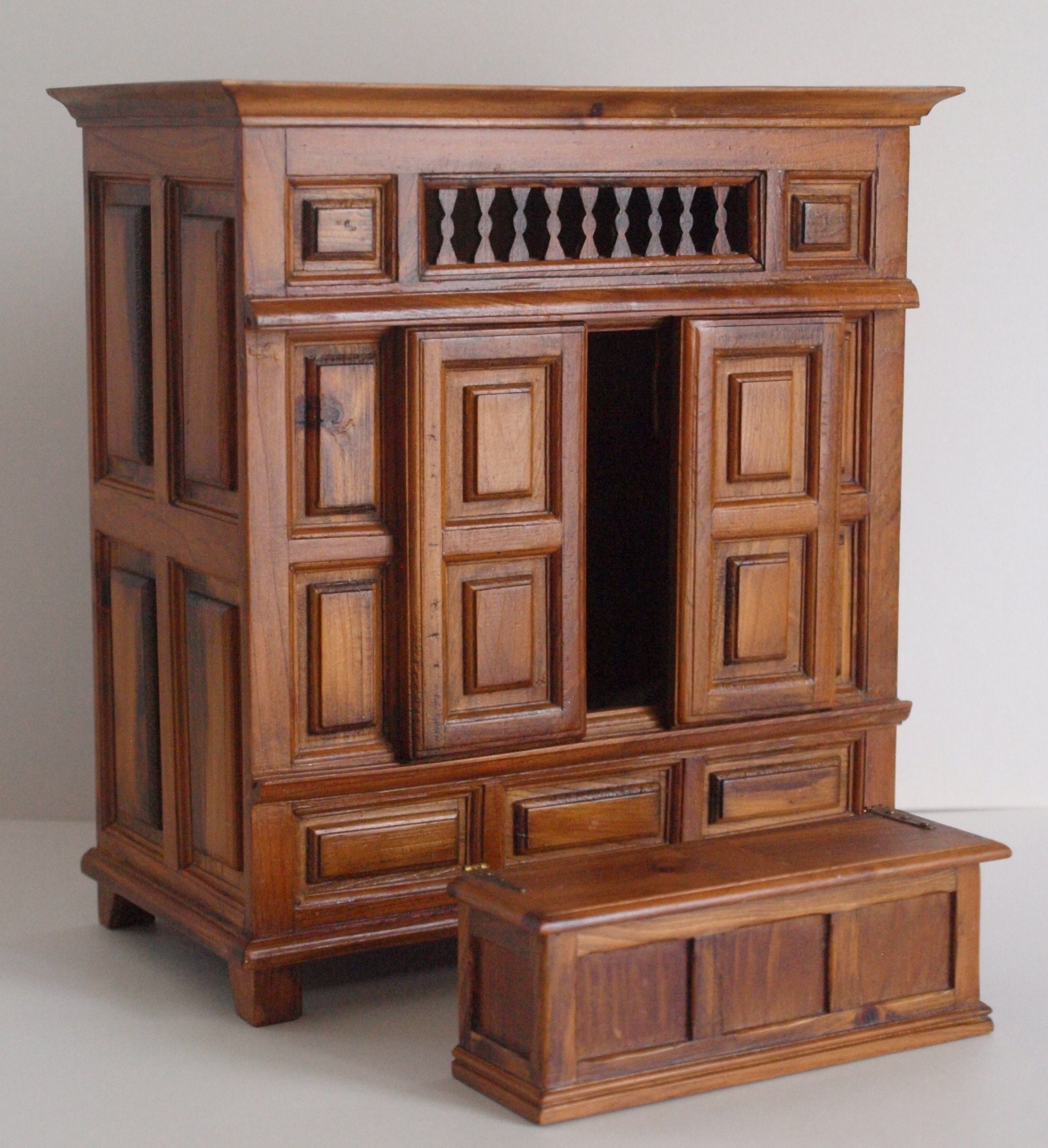 Closed Bed and Chest Etsy