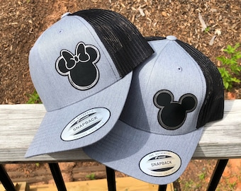 Chapeaux Mickey Minnie assortis, chapeau camionneur Disney, chapeau papa Disney, chapeau Disneyland, chapeau Disney World, chapeau snapback, chapeau Epcot, Magic Kingdom