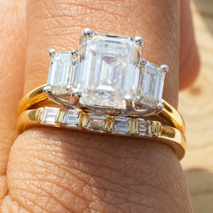 3 Stone Moissanite Ring Set, 2.5ct Emerald Cut Moissanite Engagement Ring Set, Emerald cut Moissanite Wedding Ring Set, Bridal Ring Set