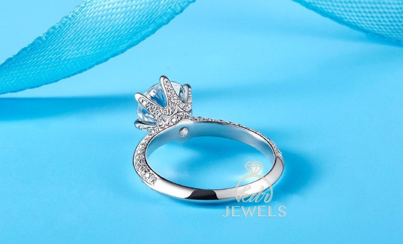 14K Solid Gold Wedding Ring Anniversary Ring Charles /& Colvard Forever One Moissanite Engagement Ring with 0.56ct Natural Diamonds on Side