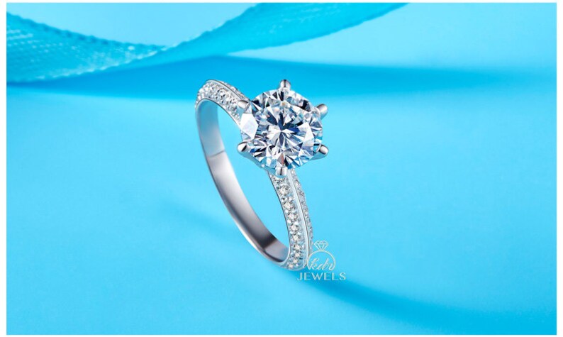 14K Solid Gold Wedding Ring Anniversary Ring Charles /& Colvard Forever One Moissanite Engagement Ring with 0.56ct Natural Diamonds on Side