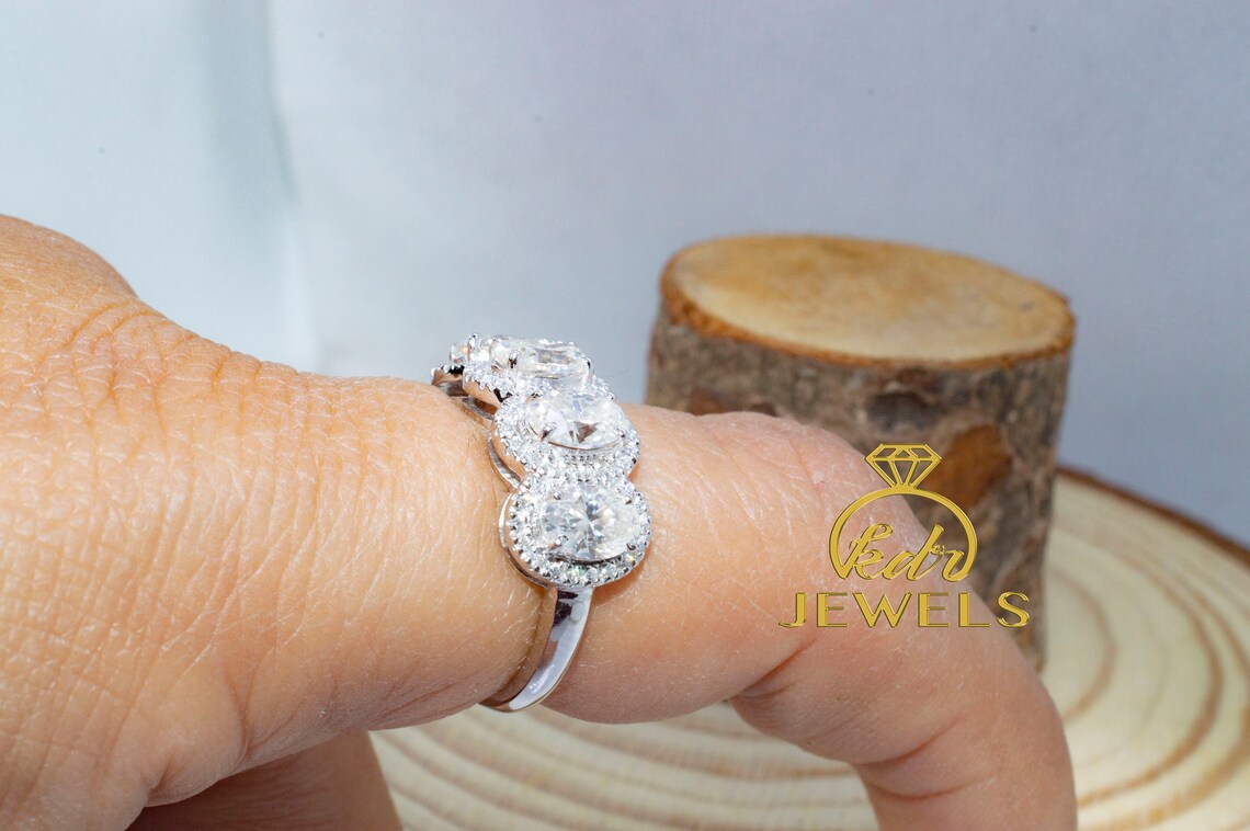 5 stone Moissanite Wedding Band 2.5ct Oval Moissanite Band | Etsy