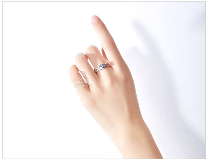 Charles /& Colvard Forever One Moissanite Engagement Ring Leaf Style on Accent with 0.34ct Natural Diamonds 14K Gold Wedding Ring Art Deco