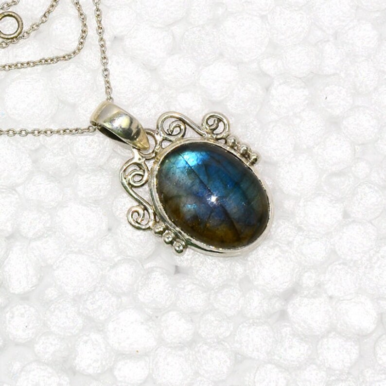Gemstone Pendant, Wonderful Exotic Natural 925 Sterling Silver FLASHY LABRADORITE Pendant Designer Pendant Gift Pendant Unique Gemstone