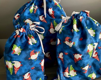 Weihnachtsgeschenktüten | Wiederverwendbare Geschenktüten | Stoffbeutel mit Wichtelmotiv | Weihnachtsmannsack | Weihnachtsdeko | Wohnaccessoires