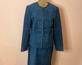 Vintage Kong Leung tailored suede skirt suit, suede jacket, suede skirt, Made in Hong Kong. UK 8
