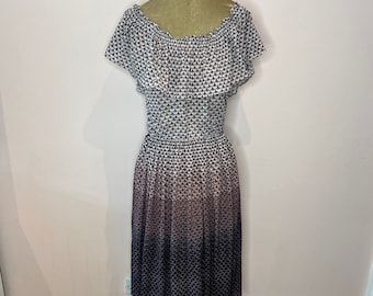 Vintage Berkertex 70's off the shoulder dress, bardot dress, midi summer dress. UK 10