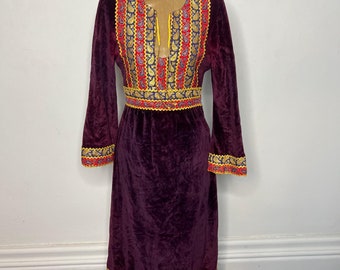 Fluwelen jurk uit de jaren 60 of 70, paarse boho fluwelen jurk. VK 8