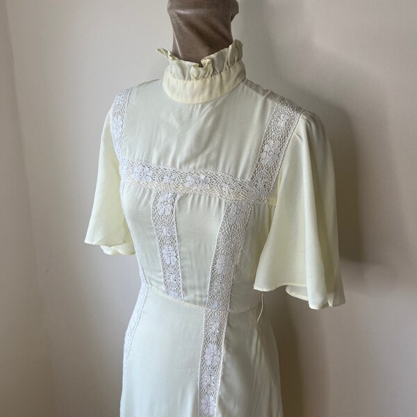 70's cream prairie dress, Richard shops, 70's boho wedding dress, angel sleeve white prairie dress. UK 4