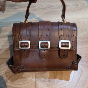 sac à main en faux cuir vintage, petit sacoche en faux cuir brun.